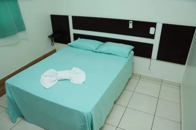 غرفة قياسية بسرير مزدوج وسرير فردي، Eder Hotel 1/3