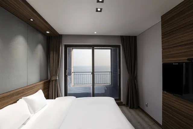 غرفة ديلوكس بسرير كينج بإطلالة على البحر، Western Grace Hotel 4/10