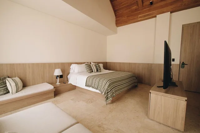 جناح سيغنتشر بشرفة، Hotel Osh Getsemani 1/10