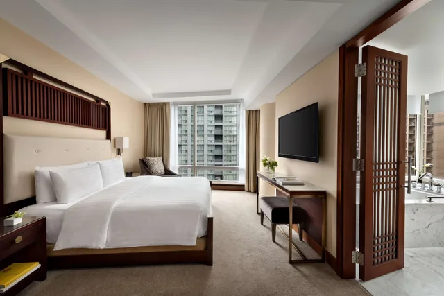 جناح ديلوكس بسرير كينج بغرفة نوم واحدة، Shangri-La Toronto 1/2