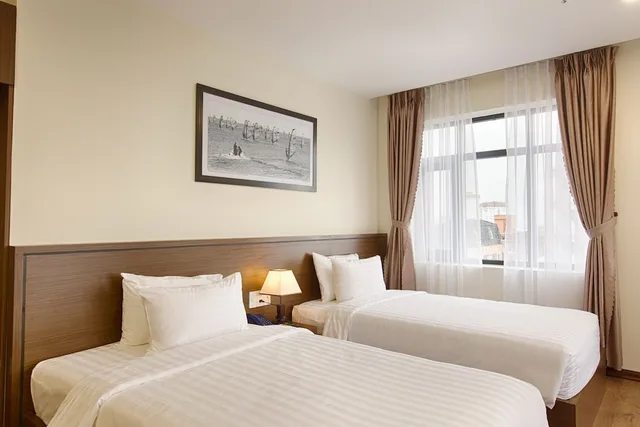 غرفة ديلوكس بسرير مزدوج وسرير فردي، Central Hotel & Spa 1/7