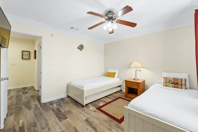 شقة سكنية بسريرين منفصلين وسرير كوين بغرفتي نوم مع أريكة، Portside Resort By Panhandle Getaways 3/10