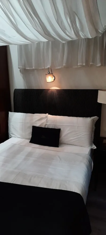 غرفة مفردة، Hotel Giuggioli 14/17