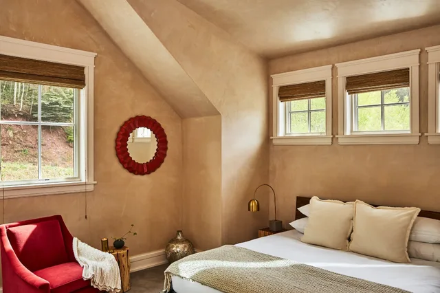 غرفة بسريرين منفصلين وسريرين كينج بـ4 غرف نوم، The Auberge Residences at Element 52 2/8