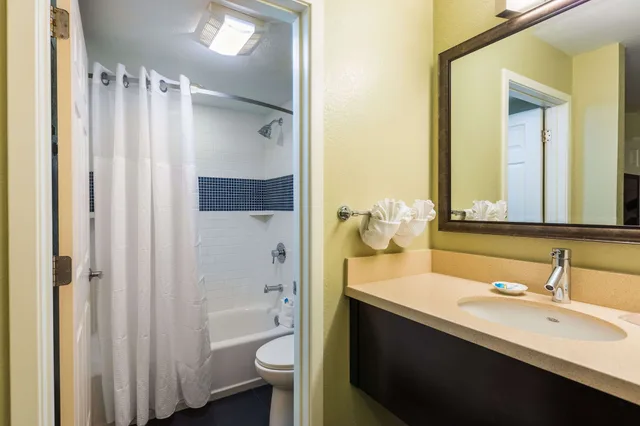 جناح بسريرين كينج بغرفتي نوم مع أريكة، Sonesta ES Suites Orlando Lake Buena Vista 7/8