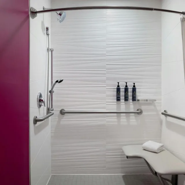 Aloft, Guest Room, 2 Queen Beds، Aloft Houston Galleria Hotel 5/8