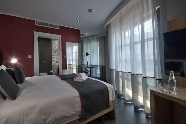 غرفة سوبيريور بسرير كينج، BE HOTEL 8/10