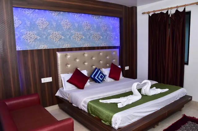 غرفة ديلوكس بسريرين مزدوجين، Raj Resort 1/1