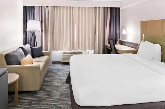 غرفة رباعية لذوي الإعاقة، Country Inn & Suites by Radisson, Columbia Airport, SC 3/4