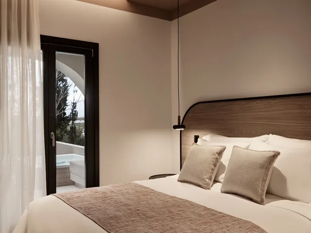 غرفة كومفورت بسرير كوين بجاكوزي، NAUMA PAROS Design Boutique Hotel Adults Only 3/10