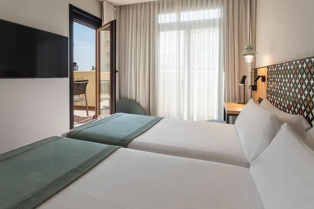 غرفة سوبيريور بسريرين منفصلين بشرفة، Catalonia Excelsior 6/10