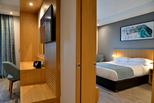 غرفة بسرير كوين لذوي الإعاقة، City Lodge Hotel Maputo 4/6
