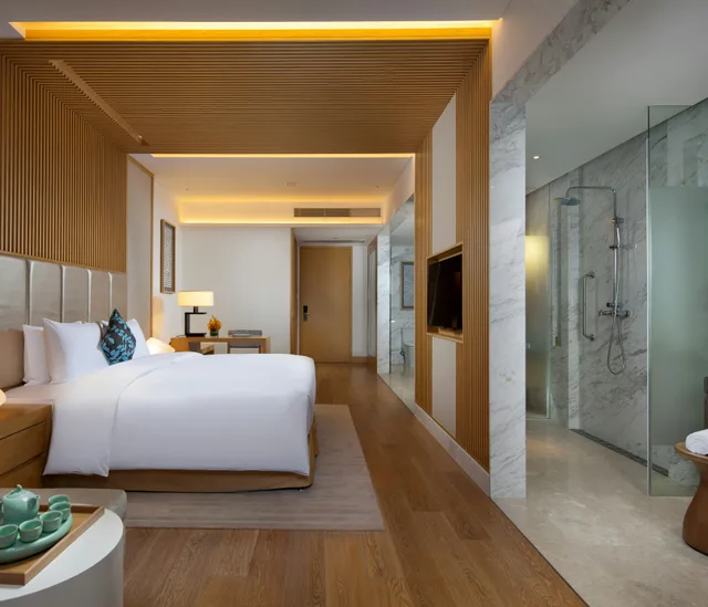 غرفة ديلوكس بسرير كينج بإطلالة على الحديقة، Thousand Cranes Sanya Yazhou Bay Int'l Exchange Centre, Curio by Hilton 2/3
