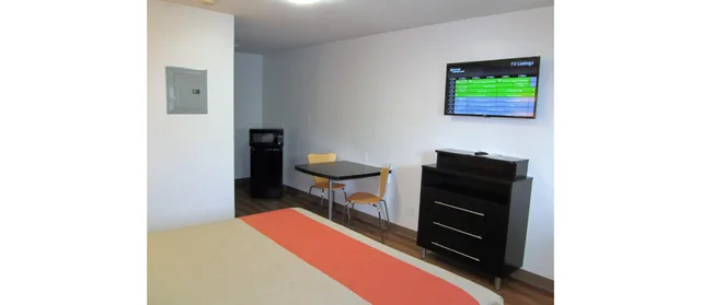 1 King Bed - Non-Smoking, Micfridge، Motel6 Augusta, GA - Fort Gordon 2/3