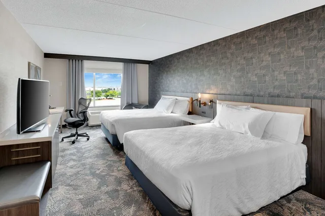 غرفة بريميوم بسريرين كوين، Hilton Garden Inn Brampton 1/4