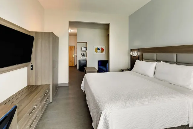 غرفة قياسية بسرير كينج لذوي الإعاقة، Holiday Inn Express Hotel Suites Richmond 4/7