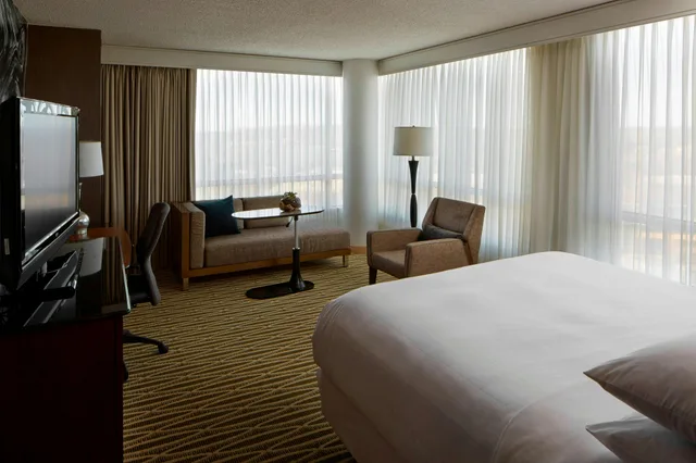 غرفة بسرير كينج، Minneapolis Marriott Southwest 1/1