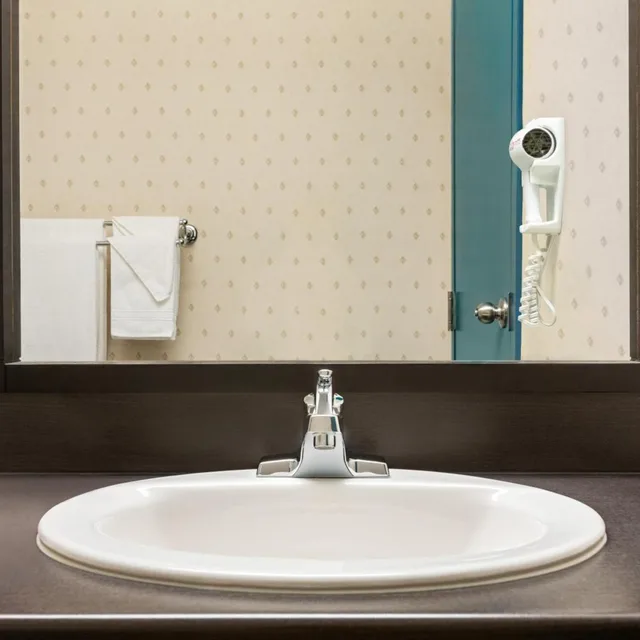 غرفة بسرير مزدوج في الطابق الأرضي، Days Inn By Wyndham Montmagny 3/4
