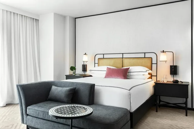 غرفة ركنية بسرير كينج، Kimpton Hotel Fontenot 2/2