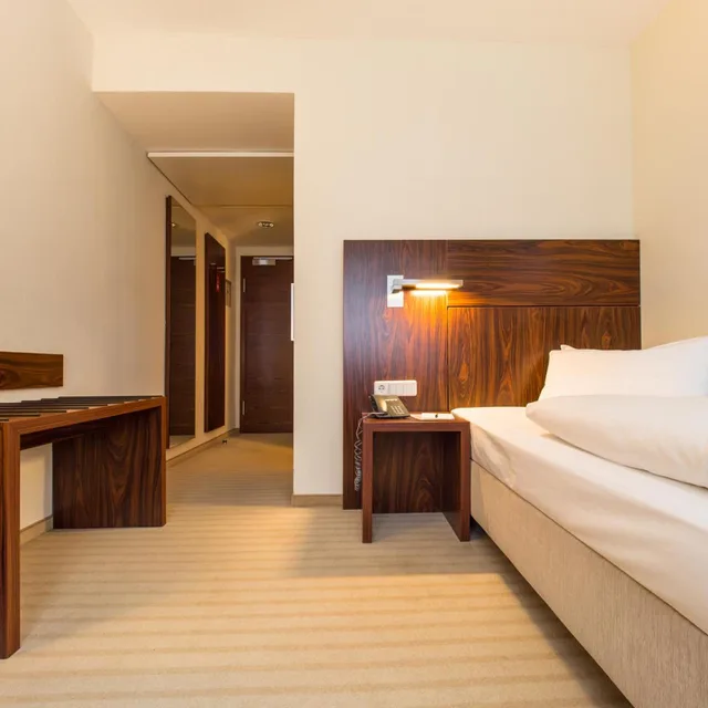 Courtyard, Standard, Single، Hotel an der Oper 2/10