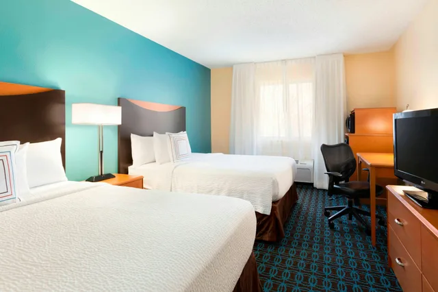 غرفة بسريرين كوين، Fairfield Inn Suites Midland 1/2