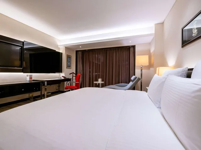 غرفة تنفيذية بسرير كينج، PULLMAN GUIYANG 1/7