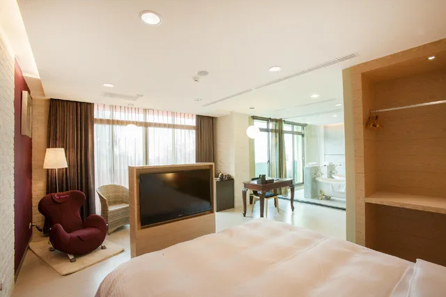 Deluxe, Double Bed, 2 Bathrooms, 823-Tourist Hotel 1/1