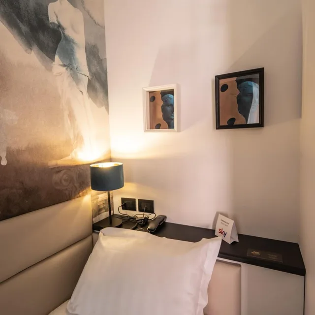 غرفة مفردة بشرفة، Relais Manzoni 2/10