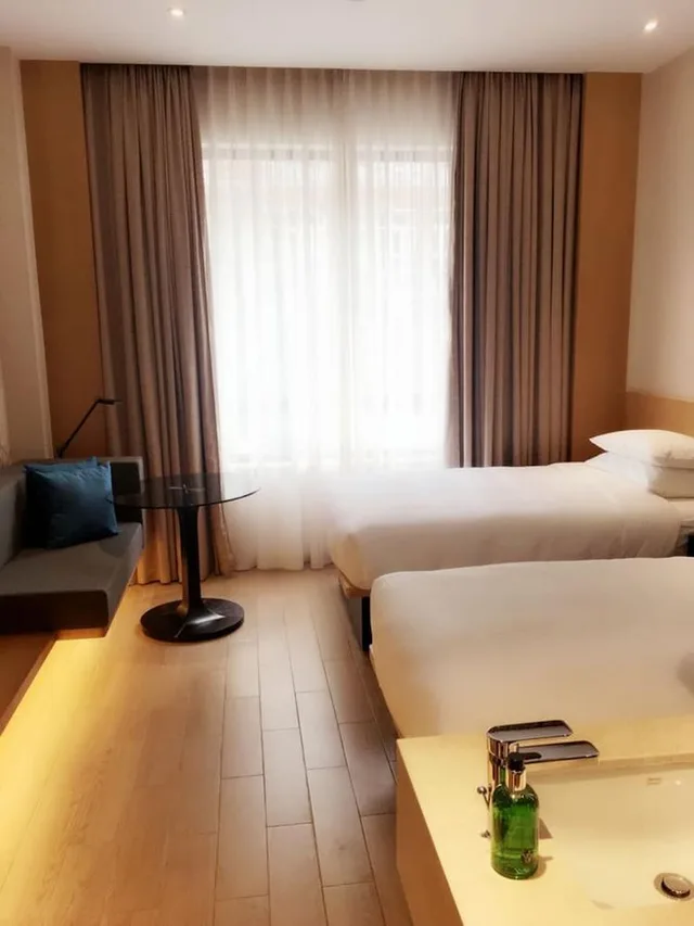 غرفة ديلوكس بسريرين مزدوجين، Fairfield By Marriott Shanghai Jingan 2/3