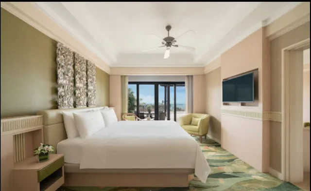 غرفة بسريرين منفصلين بإطلالة على المسبح، Shangri-La Rasa Sentosa, Singapore 2/4