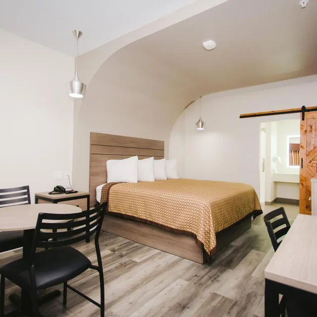 استوديو بسرير كينج، Palace Inn Louetta 7/10