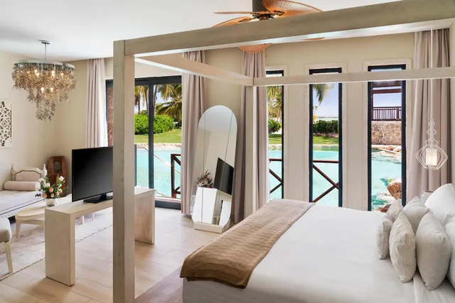Swim Out, Castle, Junior Suite, King Bed, Pool View، Sanctuary Cap Cana, A Luxury Collection Adult All-Inclusive Resort 1/3
