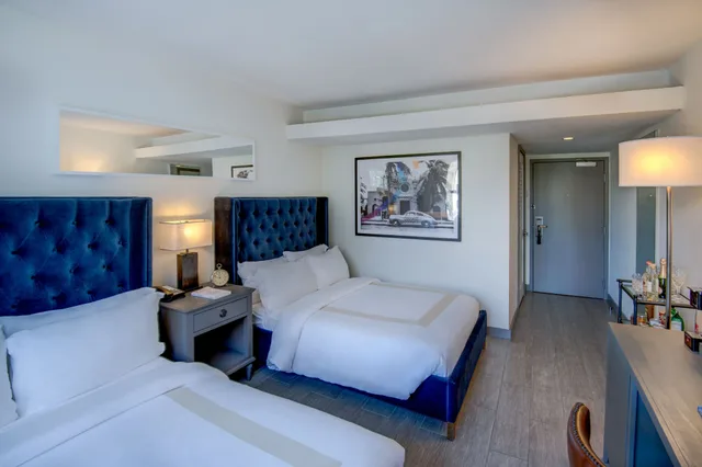 غرفة سوبيريور بسريرين مزدوجين بإطلالة على المدينة، Clinton Hotel South Beach 1/5