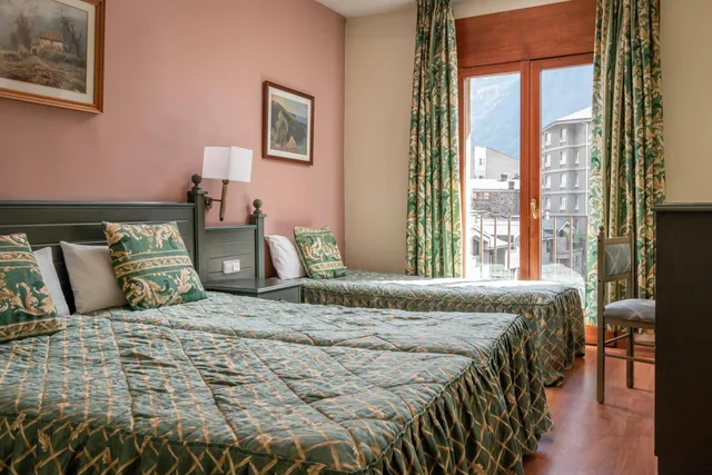 Triple 3ad، Hotel Sant Jordi by Alegria 1/2