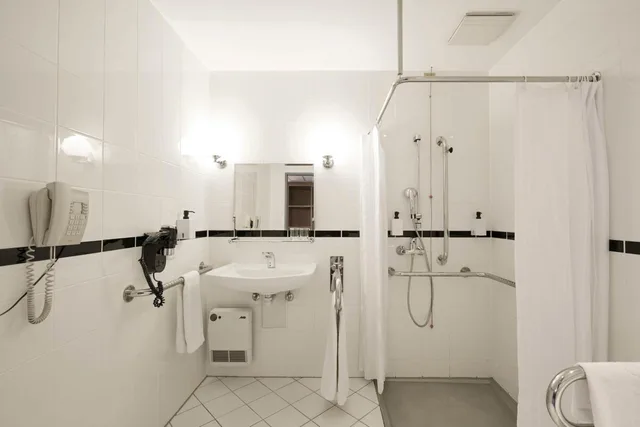 غرفة قياسية بسرير كوين، Scandic Wroclaw Hotel 5/11
