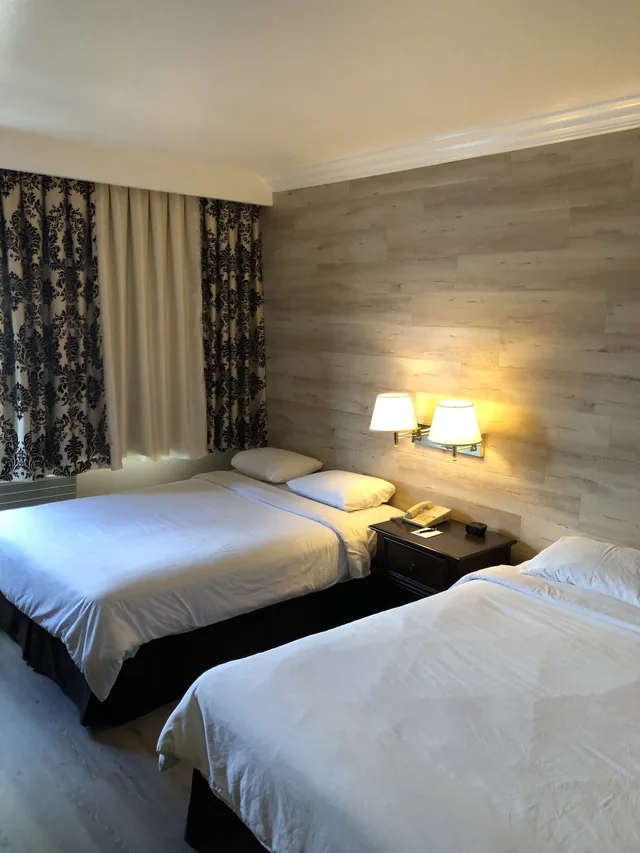 غرفة ديلوكس بسريرين كوين، Garden Suite Hotel 4/7