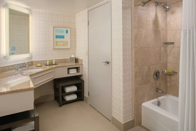 غرفة بسريرين كوين، Hilton San Diego Del Mar 3/8