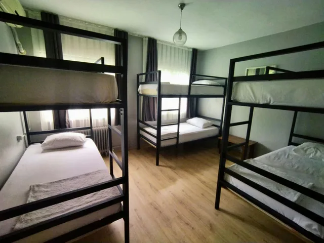 سكن مشترك مختلط بستة أسرّة بحمام مشترك، Sultan Hostel & Guesthouse 1/6