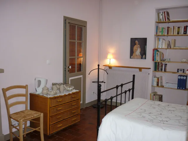 Suite, 1 Single and 2 Double Beds, Chambres D'hôtes Dodo Et Tartines 3/6