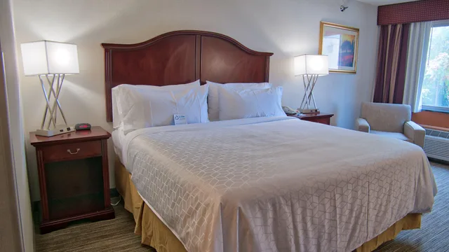 غرفة بسرير كينج، Comfort Inn Paramus - Hackensack 2/2