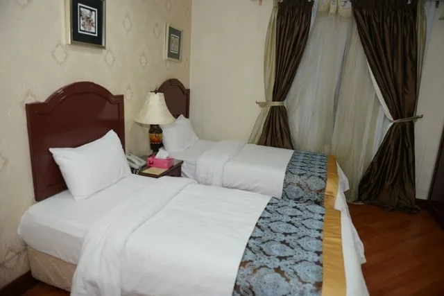 غرفة قياسية بسرير مزدوج، Plaza Athenee Hotel 4/10