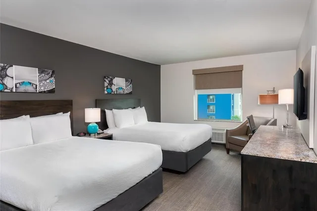 Room, 2 Queen Beds, Accessible, Caretta Landing Sarasota, an Ascend Collection Hotel 2/4