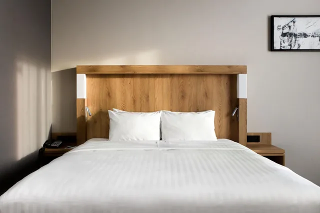 غرفة سوبيريور بسرير مزدوج، Courtyard By Marriott Warsaw Airport 3/4