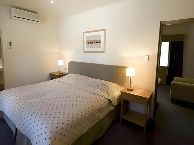 Upgrade, Suite, Queen and Twin Beds, Comfort Inn and Suites Sombrero Adelaide 2/8