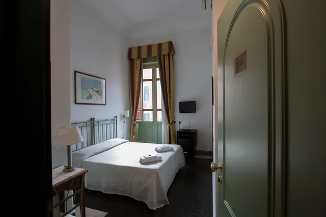 غرفة بسريرين منفصلين بشرفة، Hotel Posta 7/9