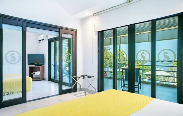 فيلا عائلية، Santorini Casablanca 2/2