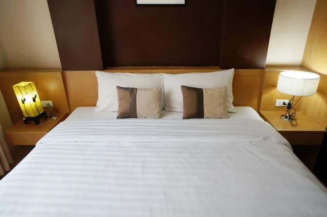 Deluxe, Studio, King Bed, Kitchen, Silom Convent Garden 5/7