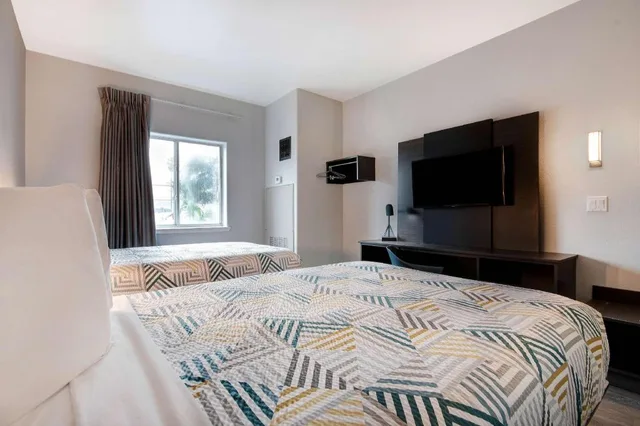 2 Full Beds Mobil Access Tub Nsmk Micfridg، Motel6 Pharr, TX 4/5