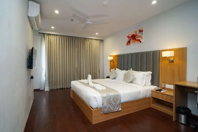 Suite, Double Bed, Comfort Inn Udaipur 1/2