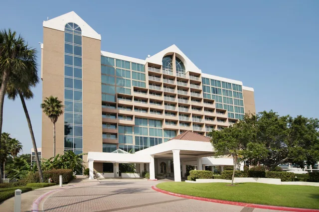 غرفة ديلوكس بسرير مزدوج بشرفة، South Shore Harbour Resort & Conference Center 1/1